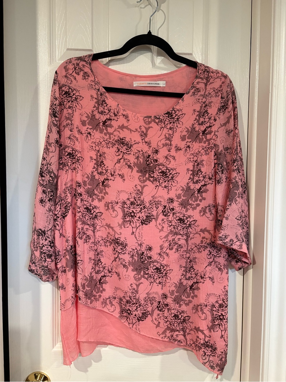 Today’s Designer Pink and black Floral Scoop-Neck Tunic